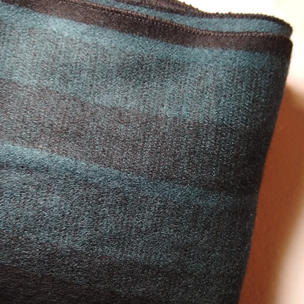 NWOT Van Heusen Teal & Black Scarf